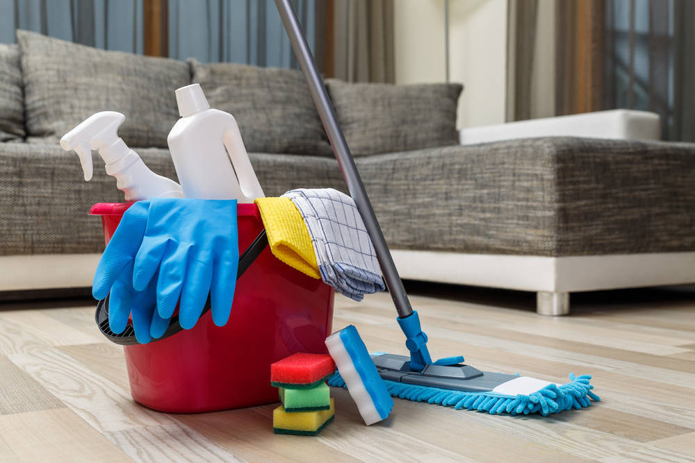 Los utensilios de limpieza que no pueden faltar en ninguna casa